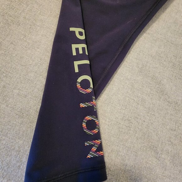 EUC PELOTON Essential Leggings! 3/4 Capri Length Size XL! - Picture 1 of 6